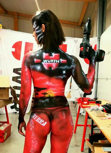 Live Bodypainting für eine Hausmesse der Firma Würth
Sonnenuntergang in Afrika wegen der Premiummarke Zebra
